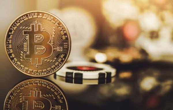عقب‌گرد ۲ درصدی بیت کوین در بازار قرمز امروز