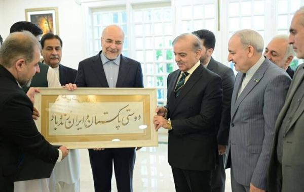 هدیه ویژه دکتر قالیباف به نخست وزیر پاکستان