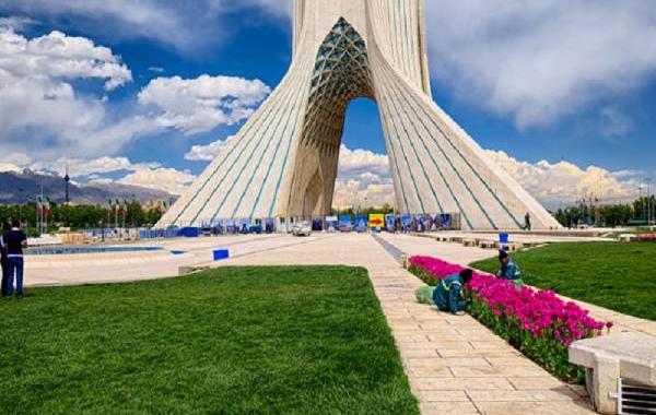  میدان آزادی به یک محل آئینی با هویتی تازه بدل شد