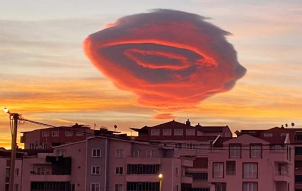 ابرهای عجیب و ترسناک در آسمان ترکیه+فیلم