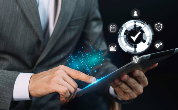 تحول دیجیتال پاسخ‌گویی شبانه‌روزی در بورس