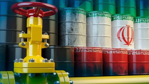 رکوردزنی پی در پی صادرات نفت ایران علیرغم آمریکا
