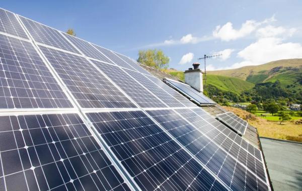 اجرای طرح تولید برق خورشیدی در ادارات پایتخت