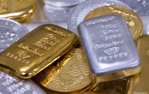 طلا صعودی شد، نقره رکورد تازه ثبت کرد