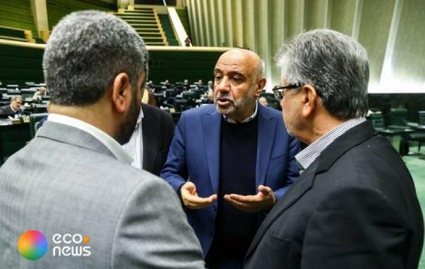 تاخیر پرحاشیه در روند بررسی لایحه بودجه 1405