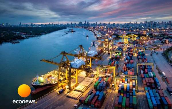 فاصله زیاد مناطق آزاد ایران با استانداردهای جهانی