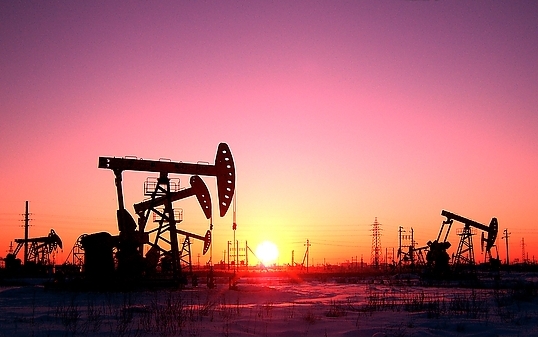 قیمت جهانی نفت با اندکی افزایش ۸۳ دلار شد