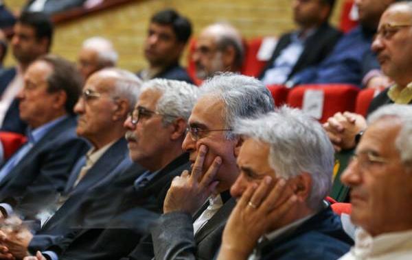 مفاخر و مشاهیر،ستون‌های خیمه هر جامعه‌ هستند