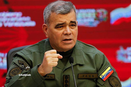 وزیر دفاع ونزوئلا بعد از شایعه مرگش جلوی دوربین آمد