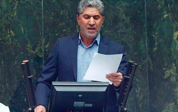 مدنی‌زاده دانش و تسلط کامل به مسائل اقتصادی دارد
