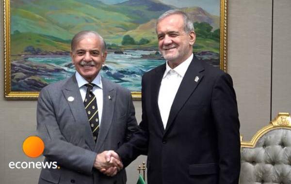 تاکید سران ایران و پاکستان بر تقویت همکاری‌ها