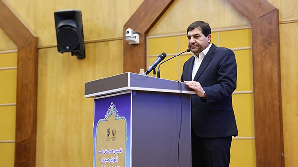 توانسته ایم رشد نقدینگی را از ۴۰به ۲۵درصد برسانیم