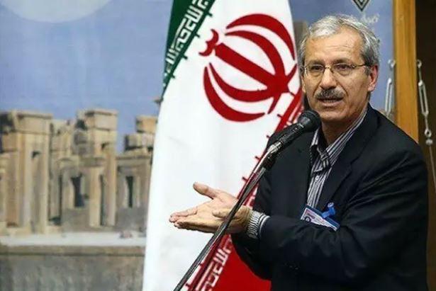 پنجره تراکتور را «اروین» بست نه «حمزاوی»