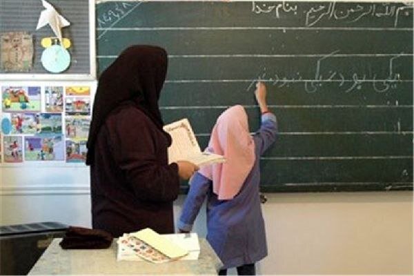محبت و اخلاق حسنه، کلید موفقیت معلمان است
