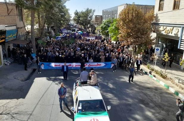 فریاد استکبار ستیزی مردم شهرستان خلیل آباد در روز ۱۳ آبان