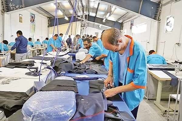 آموزش حرفه‌ای و اشتغال؛ راهکار سازمان زندان‌ها برای بازتوانی زندانیان