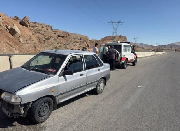 برخورد پراید با گاردریل در محور ایوانکی - آبسرد ۶ مصدوم داشت