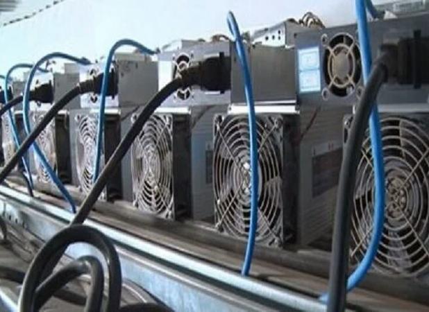 کشف ۴۴ دستگاه ماینر غیرمجاز از یک واحد پرورش ماهی در زنجان