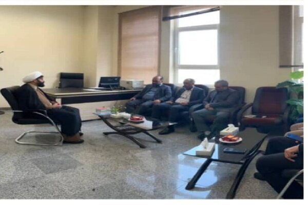 برگزاری نشست تعیین تکلیف زمین و ساخت پیست موتورسواری بندرعباس