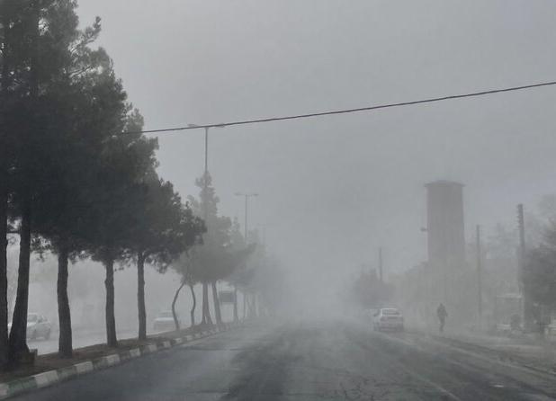 شهرکرد غرق در مه