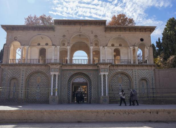 سرپرست میراث فرهنگی کرمان: مرمت سردر باغ شاهزاده ماهان آغاز شد