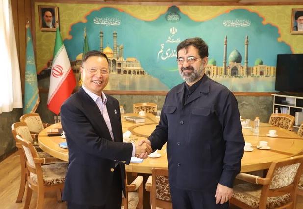 توسعه همکاری‌های اقتصادی و زیست‌محیطی قم و چین