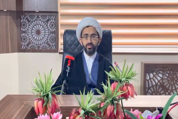 یادآوری عظمت خلقت انسان در حکمت ۸ نهج‌البلاغه