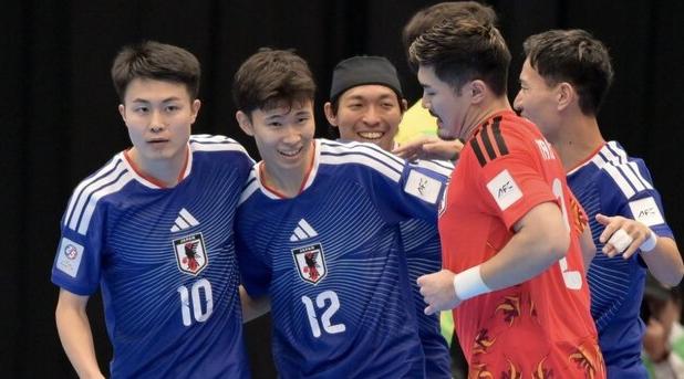 شروع مقتدرانه ژاپن با گلباران استرالیا در جام ملت‌های آسیا