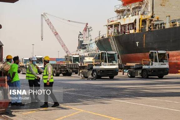 رشد ۱۸ درصدی تخلیه و بارگیری کالاهای غیرنفتی در بنادر غرب هرمزگان