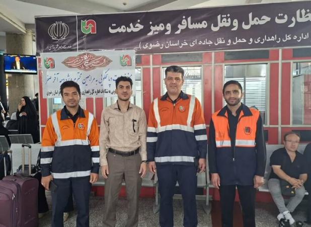 استقرار تیم راهداری کرمان در پایانه مشهد برای بازگشت زائران
