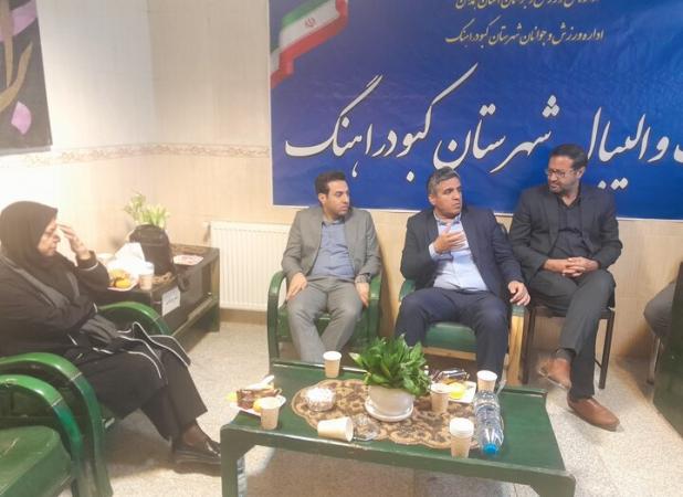 کبودرآهنگ در مسیر تبدیل به قطب والیبال استان همدان قرار گرفت