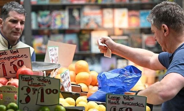 طرح ضد مهاجرتی دولت سوناک تورم در انگلیس را بالاتر می‌برد