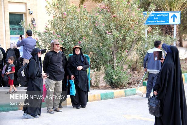 تردد روان زائران اربعین از مرز خسروی؛ بامداد یکشنبه ۱۹ مرداد