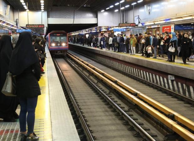 سرویس‌دهی شبانه متروی تهران در مسیر «حرم تا حرم»
