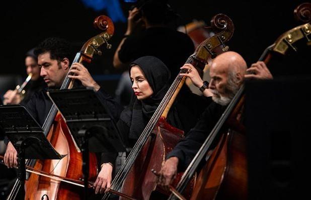 ارکستر سمفونیک دربرج آزادی برای ایران می‌نوازد