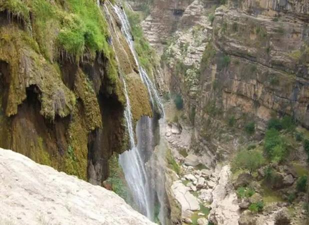 ضرورت ایجاد پل معلق در منطقه گردشگری آبشار کمردوغ کهگیلویه