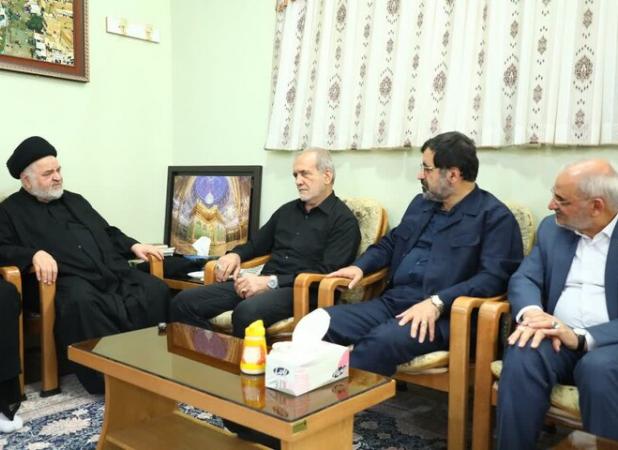 رئیس‌جمهور با نماینده آیت‌الله سیستانی دیدار کرد