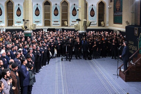 مراسم عزاداری شب شهادت حضرت زهرا (س) در حسینیه امام خمینی (ره)