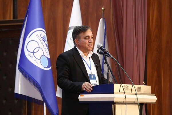 علی تاجرنیا: در جذب بازیکنان استقلال هیچ‌کاره‌ام؛ فقط یک طلبکار داریم!
