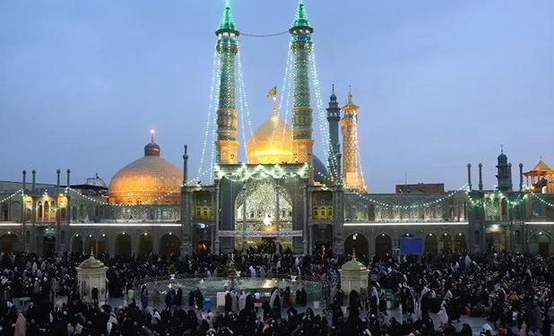 نشتی وسیله‌ای گازی؛ علت انتشار دود غلیظ در حرم حضرت معصومه(س)