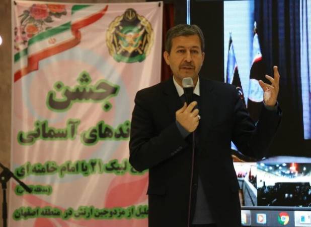 ازدواج ۶۴ جوان ارتشی در اصفهان؛ نمایش عشق و اراده در شرایط اقتصادی سخت