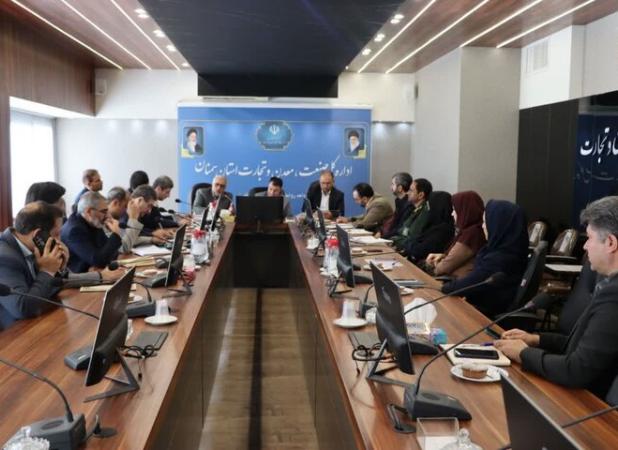 ضرورت تمرکز بر احیای تولید محصولات صادرات محور استان سمنان