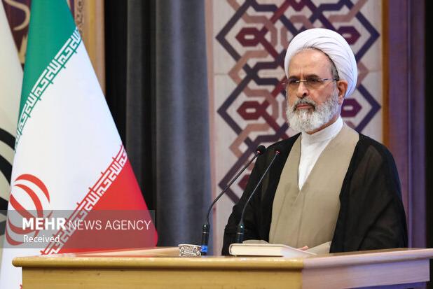 امام جمعه قم:باید تاب‌آوری ملی تقویت شود؛غرب به دنبال تسلیم ایران