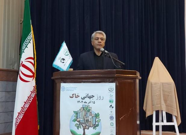 خاک با تهدیدات متعدد و جدی مواجه است