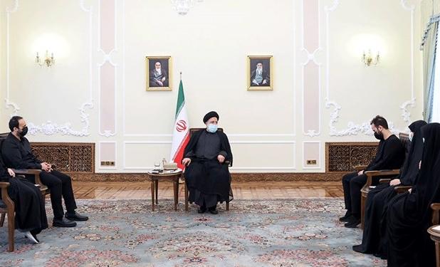 دیدار خانواده شهید سلیمانی با رئیسی/ تقدیر از مواضع رئیس‌جمهور در نیویورک