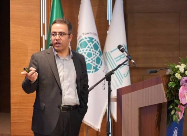 ساختار سازمانی پارک‌های علم و فناوری باید بازطراحی شود