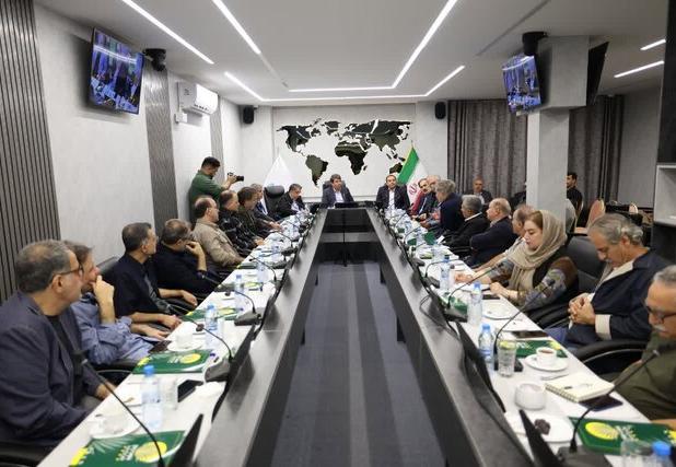 نشست هم‌اندیشی جمعی از سینماگران کشور و استاندار کرمان برگزار شد 