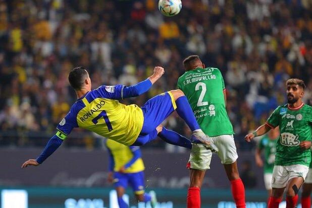 رونالدو به پرسپولیس رسید نیمار به نساجی