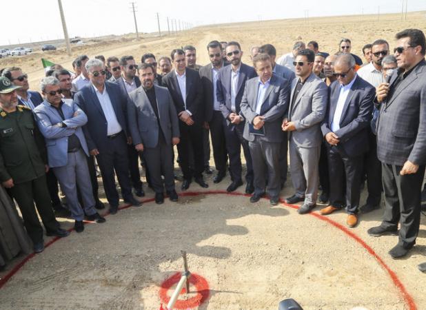 آغاز عملیات اجرایی ساخت نیروگاه خورشیدی ۱۵ مگاواتی در خرم بید فارس