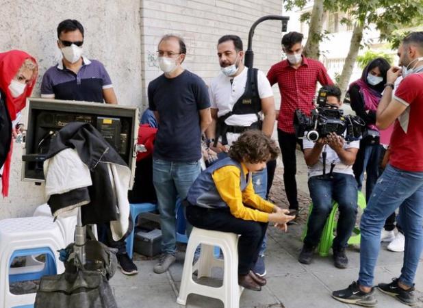 انتقاد از رفتن به صحنه فیلمبرداری با زور و تهدید